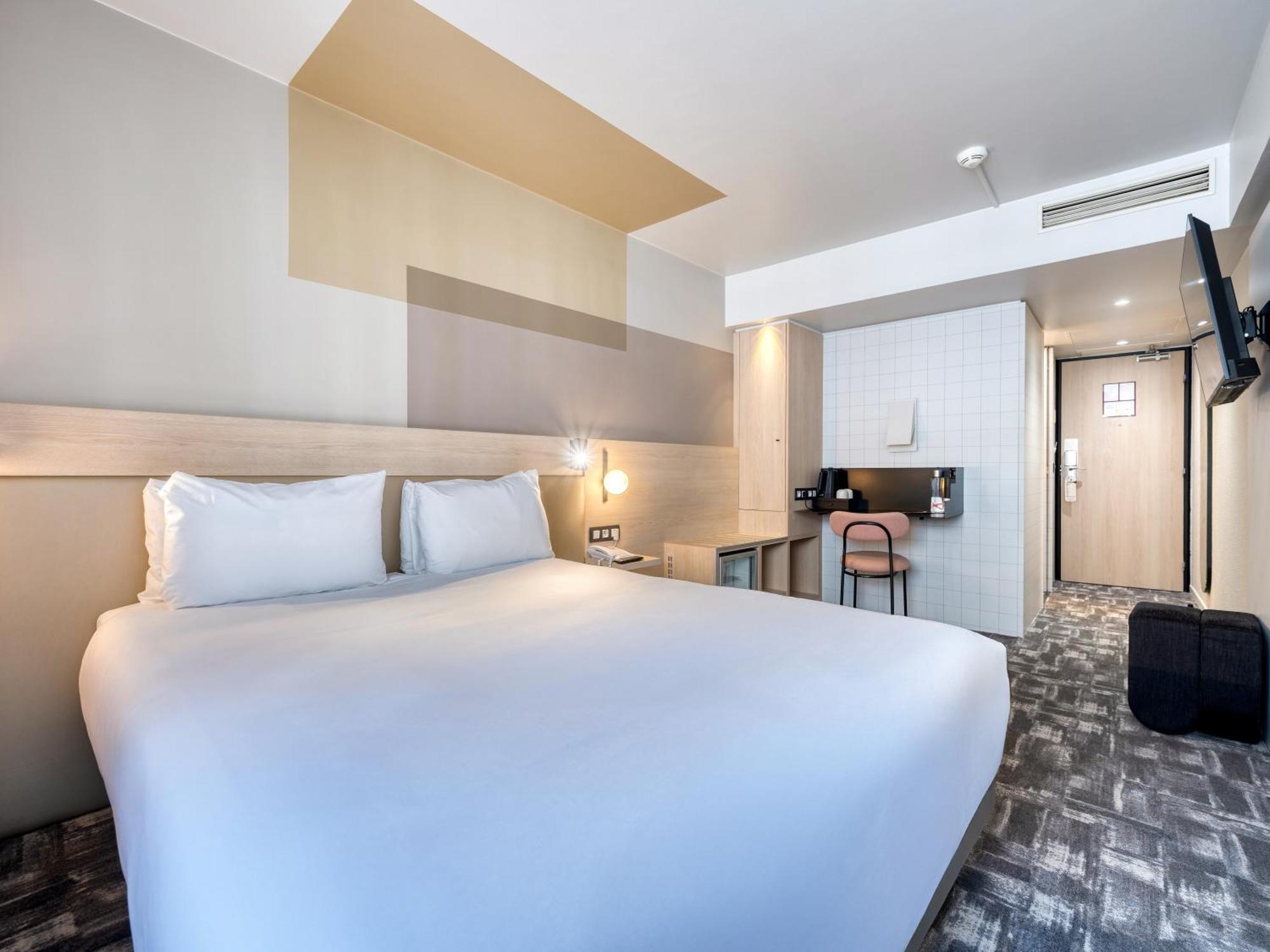 Classic Double Room,1730003255:JPEG